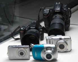 Compact, SLR? Compact, SLR?