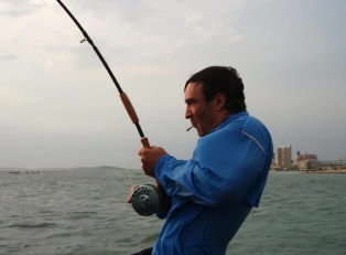 Jimmy on the reefs, giving it his all. Jimmy on the reefs, giving it his all.